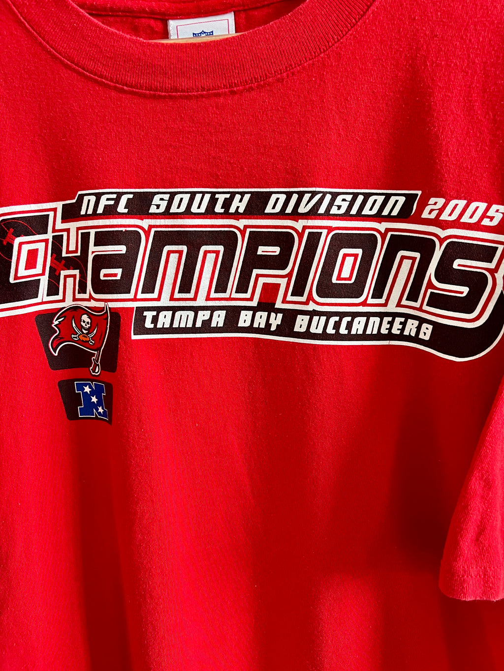 Vintage Tampa Bay Buccaneers Division Champions ’05 T-Shirt – XXL