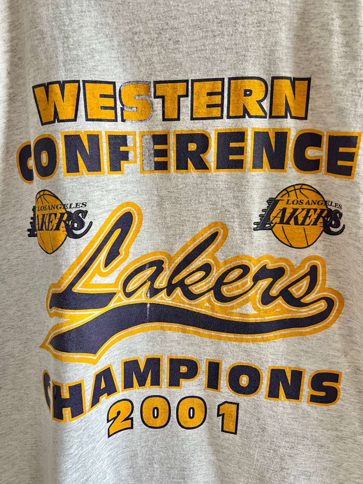Vintage Los Angeles Lakers Western Conference Champions ’01 T-Shirt – XL