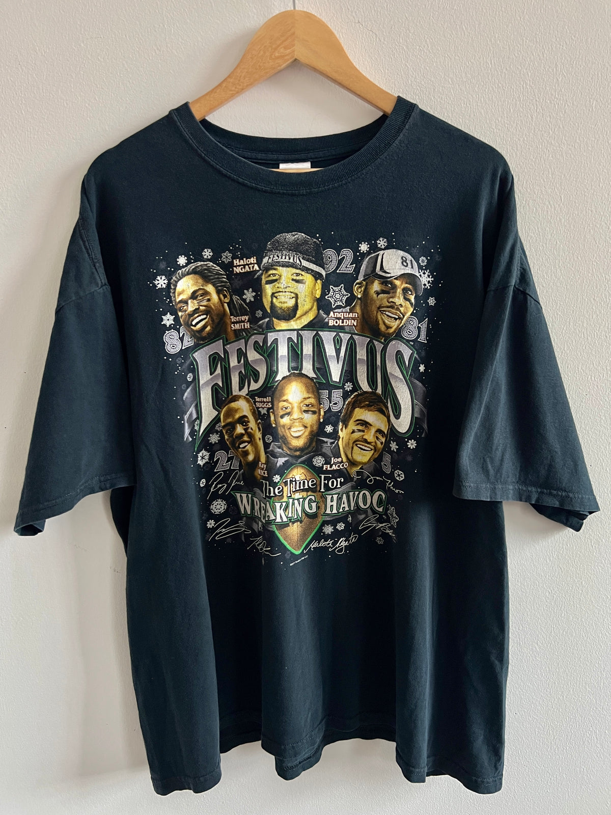 Vintage Baltimore Ravens Festivus ’11 T-Shirt – XXL