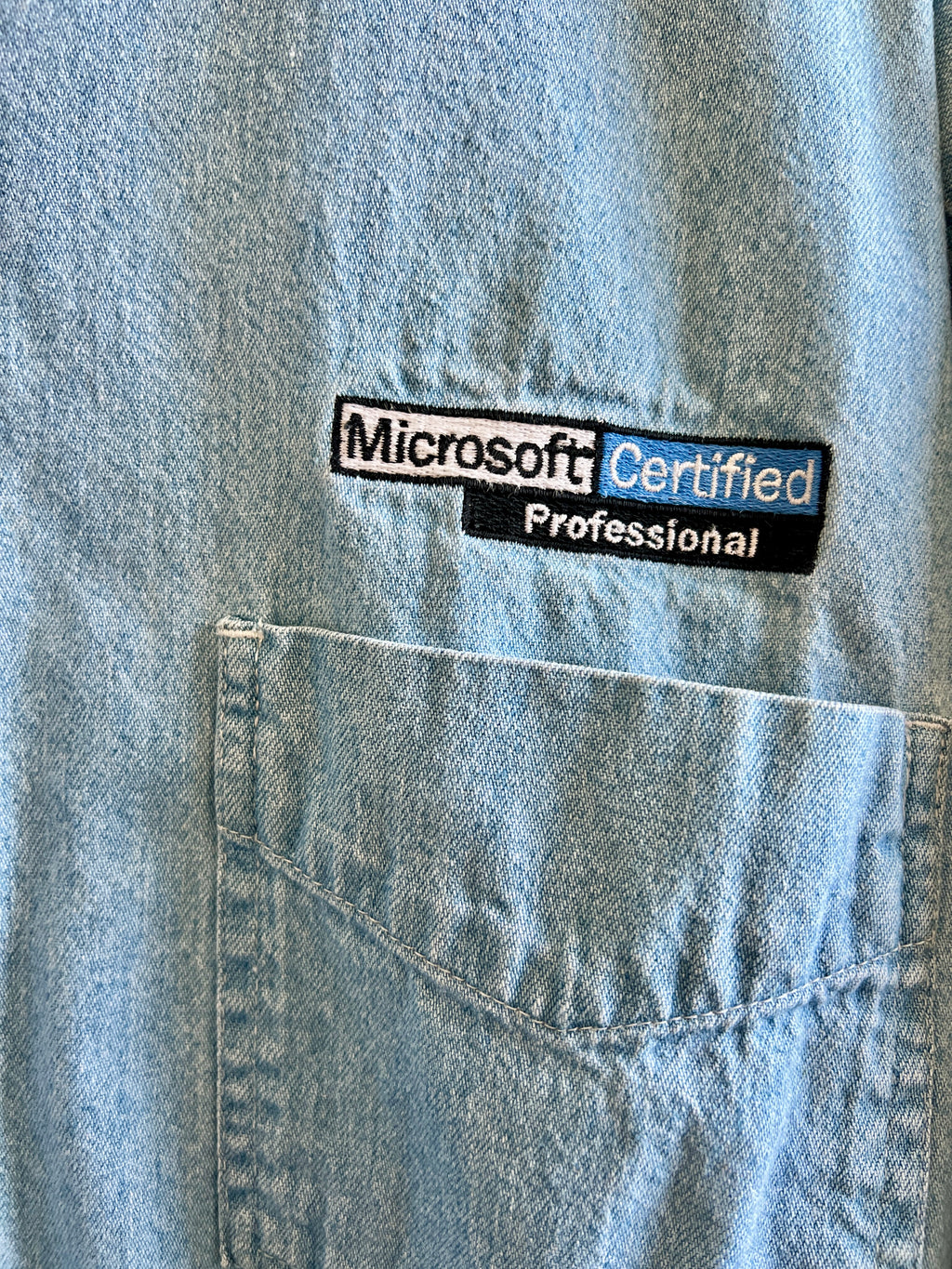 Vintage Microsoft Certified Professional ’00s Denim Button-Down Shirt – L