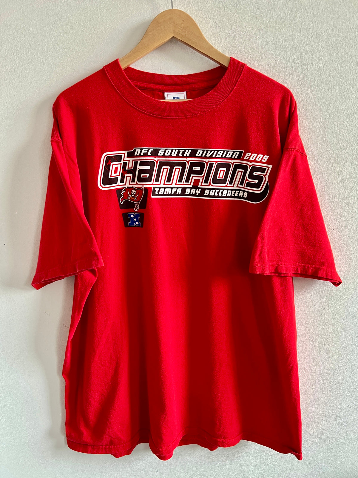 Vintage Tampa Bay Buccaneers Division Champions ’05 T-Shirt – XXL
